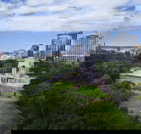 Hyde Park Inn - Kawana Tourism