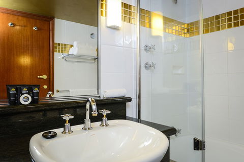 Country Club Tasmania - Kawana Tourism 5