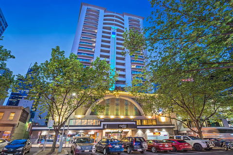 Mantra On Russell - Kawana Tourism 1