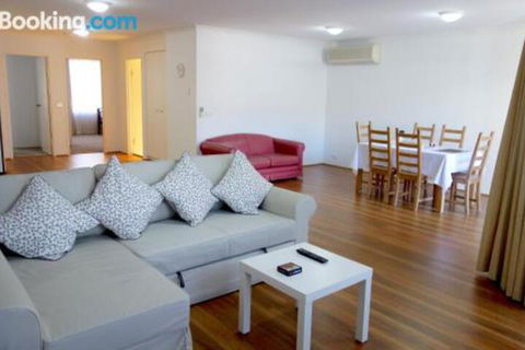 Kingston Terrace Apartments - Kawana Tourism 4