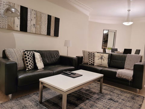 Macarthur Chambers - Kawana Tourism 4