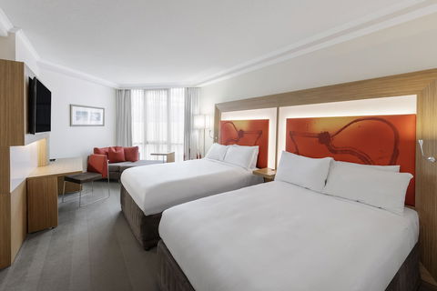 Amora Hotel Brisbane - Kawana Tourism 4