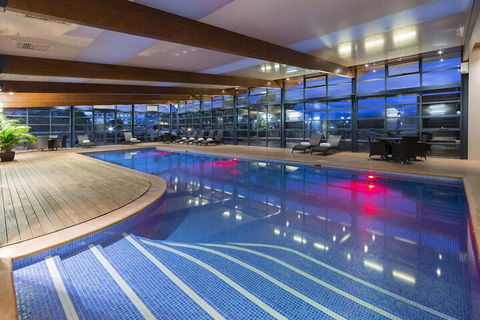 Novotel Canberra - Kawana Tourism 6