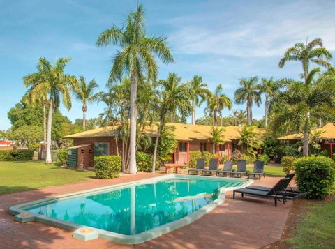 Bayside Holiday Apartments - Kawana Tourism 5