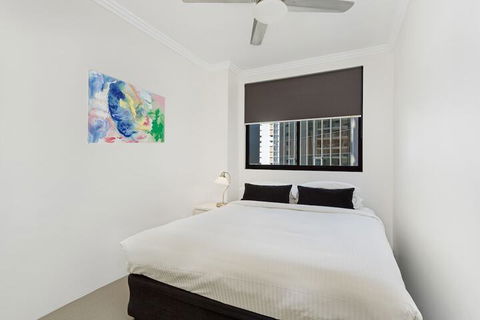 Republic Apartments - Kawana Tourism 6