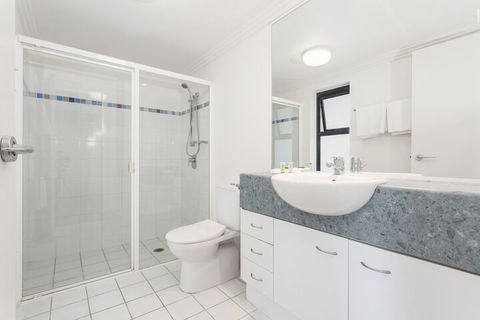 Republic Apartments - Kawana Tourism 5