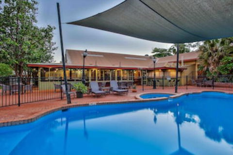 Kimberley Hotel Halls Creek - Kawana Tourism 0
