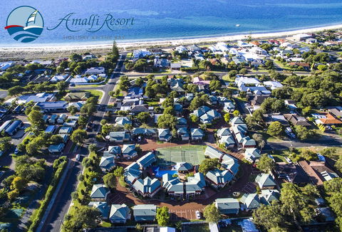 Amalfi Resort - Kawana Tourism 1