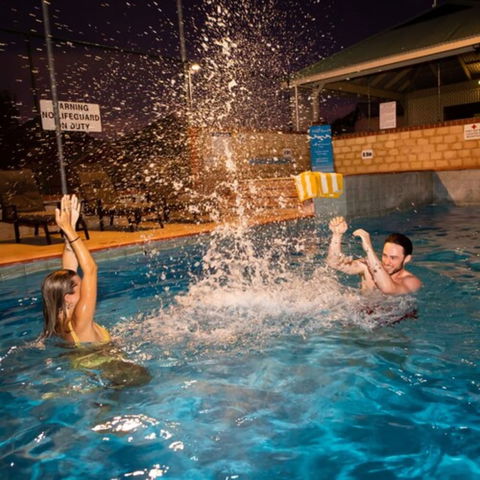 Amalfi Resort - Kawana Tourism 5