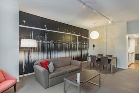 Mantra One Sandy Bay Road - Kawana Tourism 0