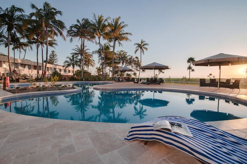Tangalooma Island Resort - Kawana Tourism 6
