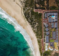 Smiths Beach Resort - Kawana Tourism