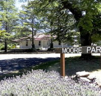 Moore Park Inn - Kawana Tourism