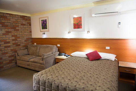 Scone Motor Inn - Kawana Tourism 6