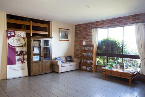 Scone Motor Inn - Kawana Tourism 1