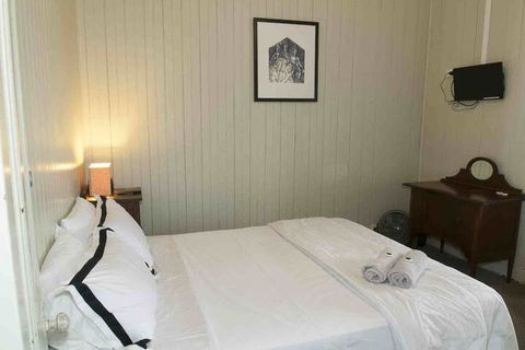 Ulmarra Hotel - Kawana Tourism 4