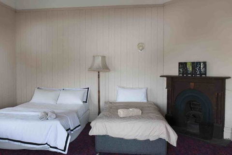 Ulmarra Hotel - Kawana Tourism 6