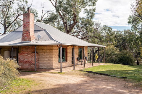 Grampians Pioneer Cottages - Kawana Tourism 0