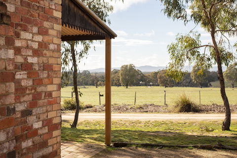 Grampians Pioneer Cottages - Kawana Tourism 6