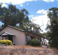 Riesling Country Cottages - Kawana Tourism