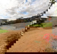 3 Bells Alpine Cottage - Kawana Tourism
