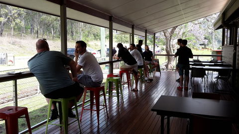 Christmas Creek Cafe & Cabins - Kawana Tourism 1