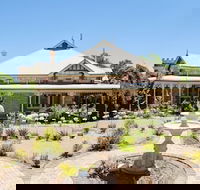 Cockburn House - Kawana Tourism