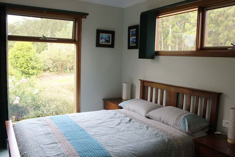 Eagles Roost Farmstay B & B - Kawana Tourism 5