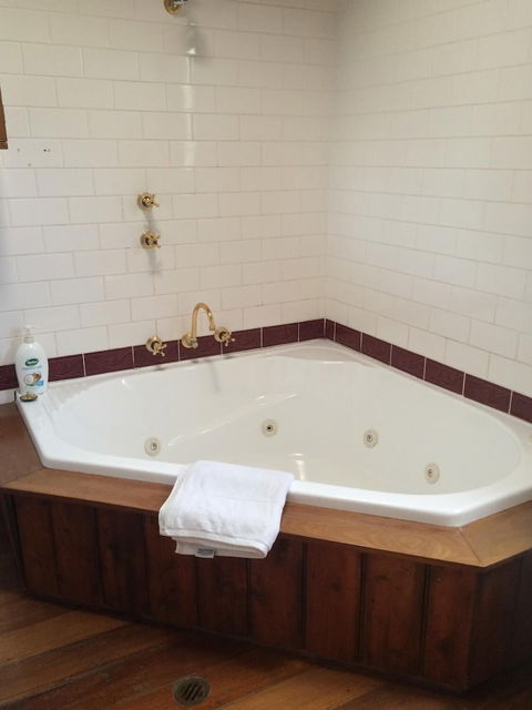 Daly View Bed & Breakfast - Kawana Tourism 2
