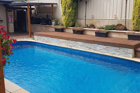 Ocean Reef Homestay - Kawana Tourism 2