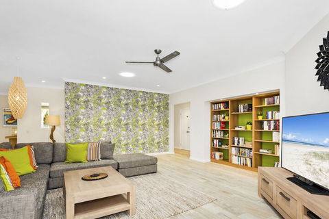 Fairlight Tweed Coast Holidays  - Kawana Tourism 2