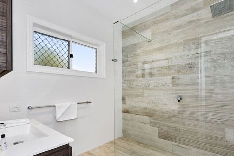 Fairlight Tweed Coast Holidays  - Kawana Tourism 4