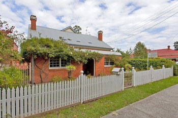 Rose Cottage - Historic Luxury - Kawana Tourism 0