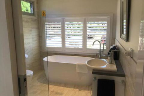 SIGNAL BOX Short Stay - Kawana Tourism 0