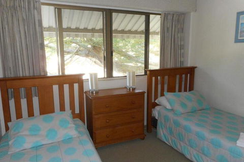 Placid Waters Holiday Apartments - Kawana Tourism 6