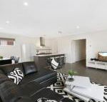 Palm Grove Beach House Dromana - Kawana Tourism