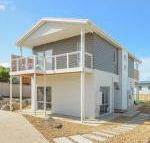 Boomer Beach Retreat Pet Friendly WiFi - Kawana Tourism