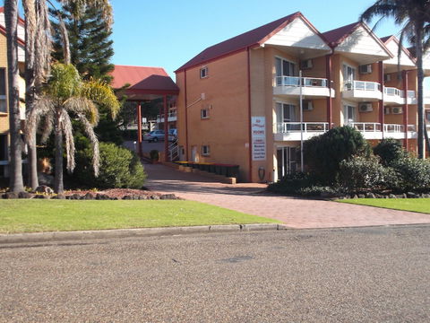 Ulladulla Harbour Motel - Kawana Tourism 0