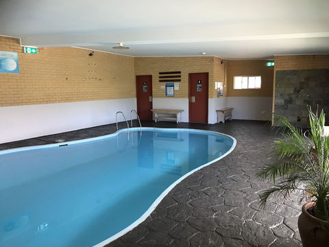 Ulladulla Harbour Motel - Kawana Tourism 5