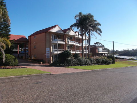 Ulladulla Harbour Motel - Kawana Tourism 1