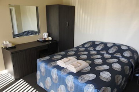 Copper City Motel - Kawana Tourism 0