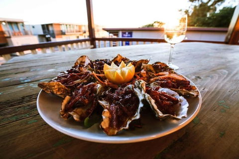 Beadon Bay Hotel - Kawana Tourism 1