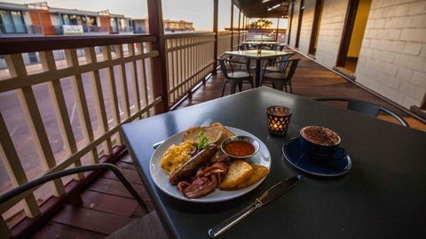 Beadon Bay Hotel - Kawana Tourism 2