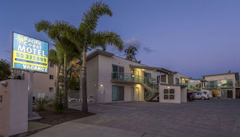 Pacific Coast Motel - Kawana Tourism 2