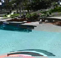 Charbonnier Motor Inn - Kawana Tourism