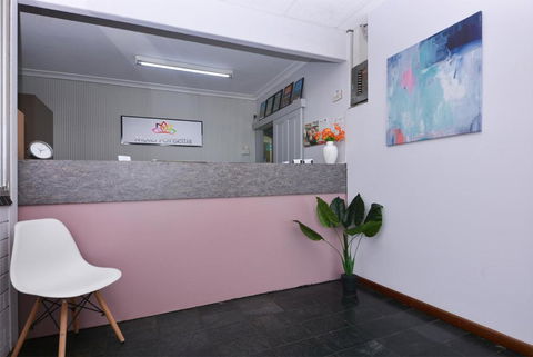 Motel Poinsettia - Kawana Tourism 6