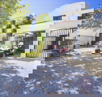 Casablanca at Hope Island Resort - Kawana Tourism