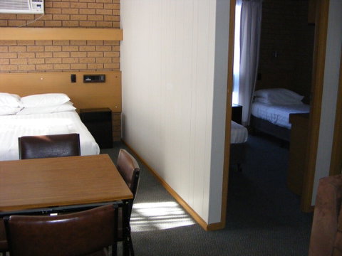 Eaglehawk Motel - Kawana Tourism 3