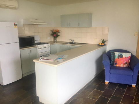 Blue Waters Holiday Cottages For 2 - Kawana Tourism 2