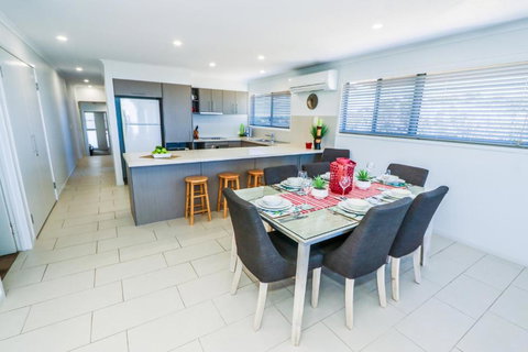 The Lazy Lizard - Kawana Tourism 2